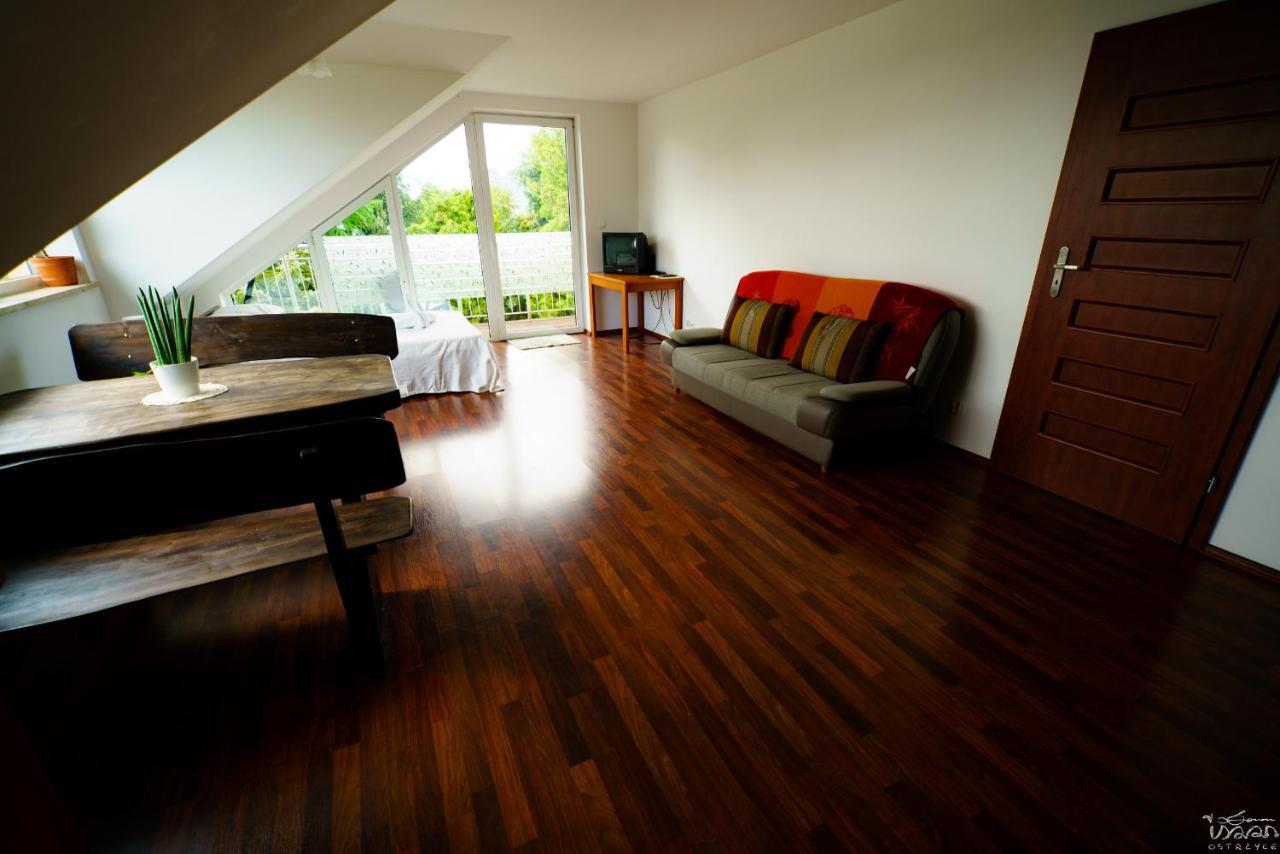 Isaan Ostrzyce Guest House エクステリア 写真
