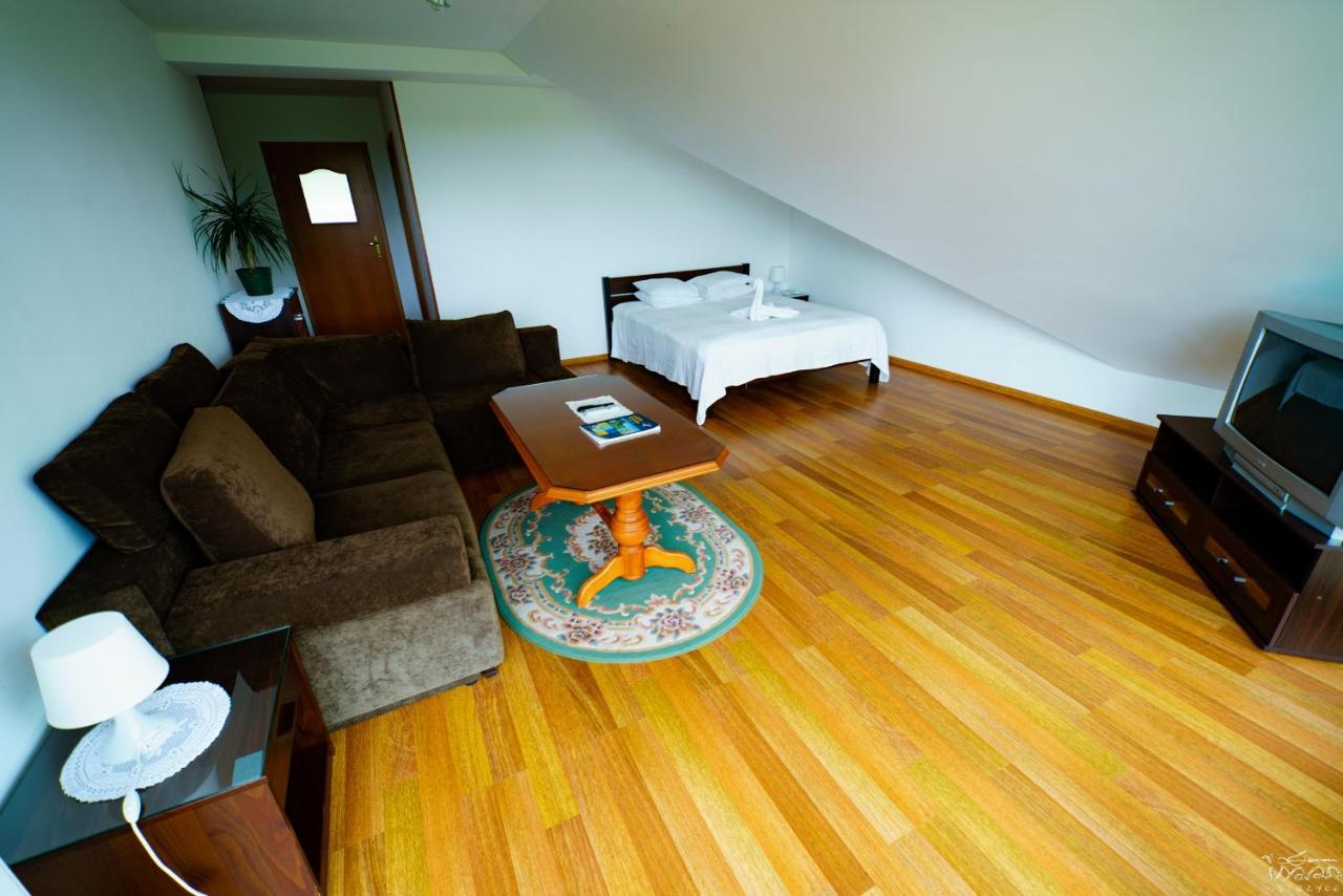 Isaan Ostrzyce Guest House エクステリア 写真