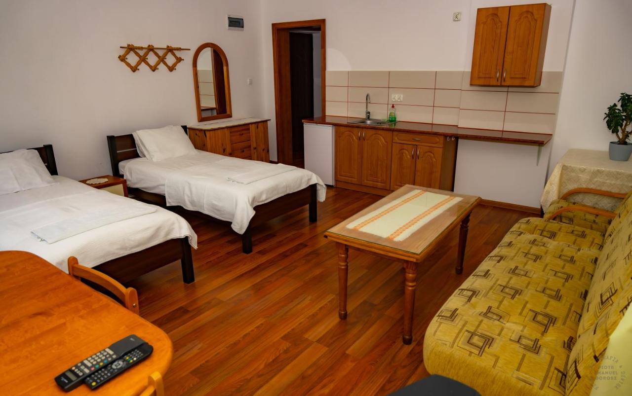 Isaan Ostrzyce Guest House エクステリア 写真