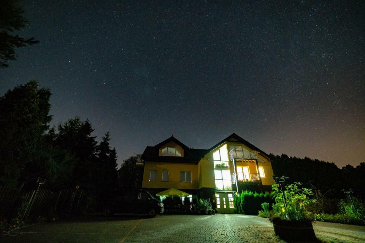 Isaan Ostrzyce Guest House エクステリア 写真